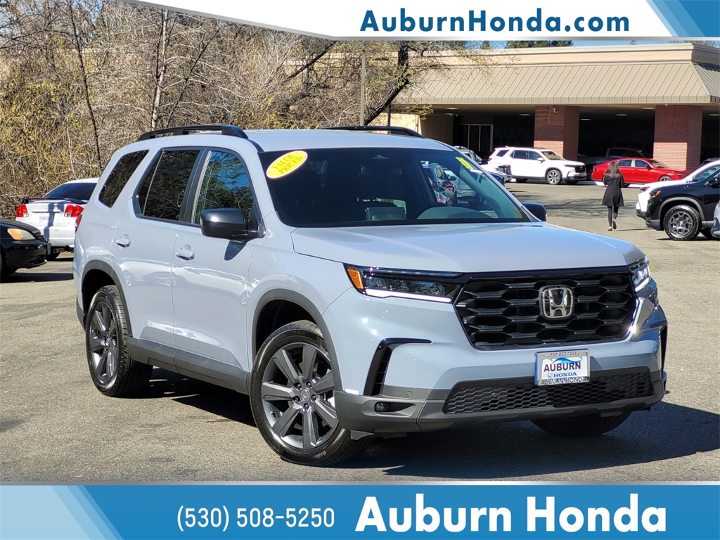 2025 Honda Pilot Sport's photo