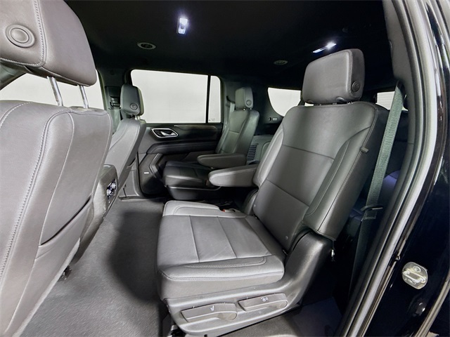 2023 Chevrolet Suburban LT photo 22
