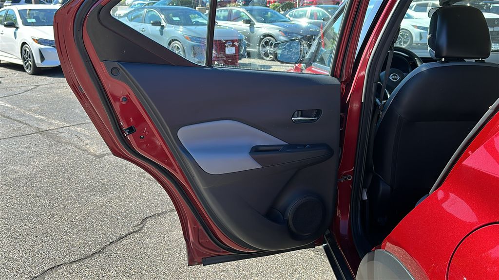2022 Nissan Kicks SR photo 20