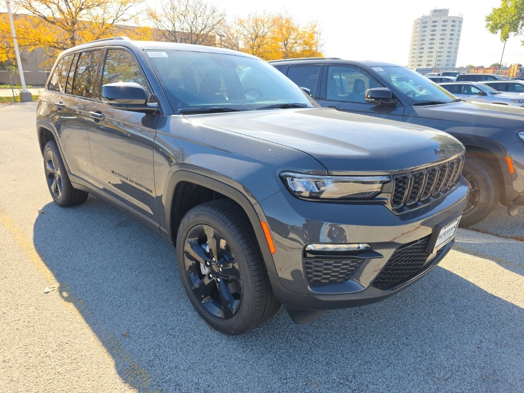 2025 Jeep Grand Cherokee Limited's photo