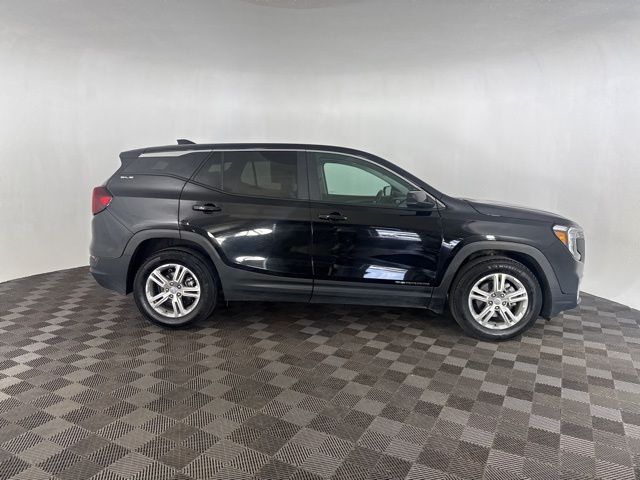 2024 Gmc Terrain SLE photo 3