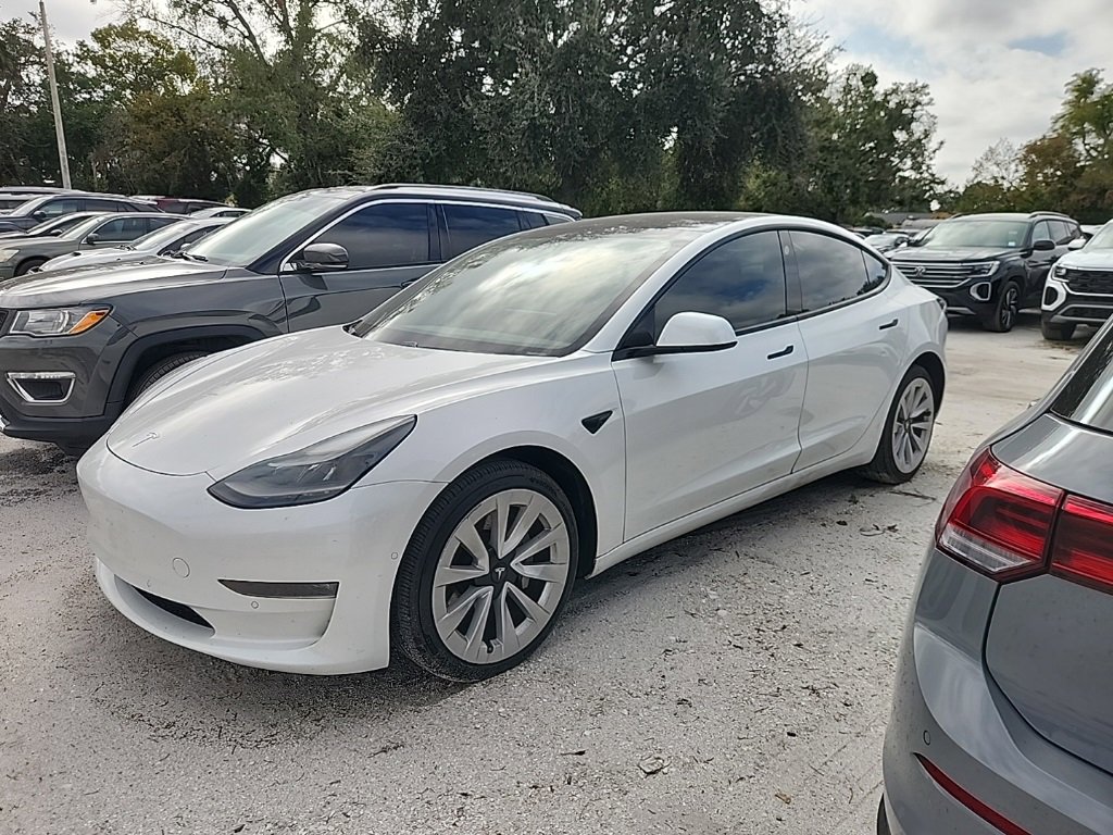 2021 Tesla Model 3 Base's photo