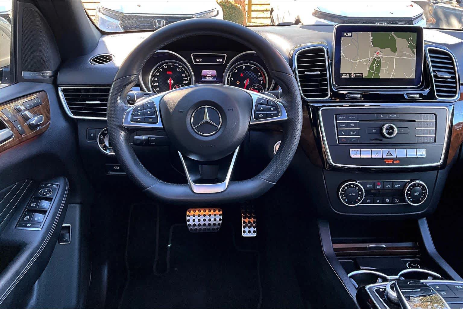 2016 Mercedes Benz GLE 350 4MATIC photo 4