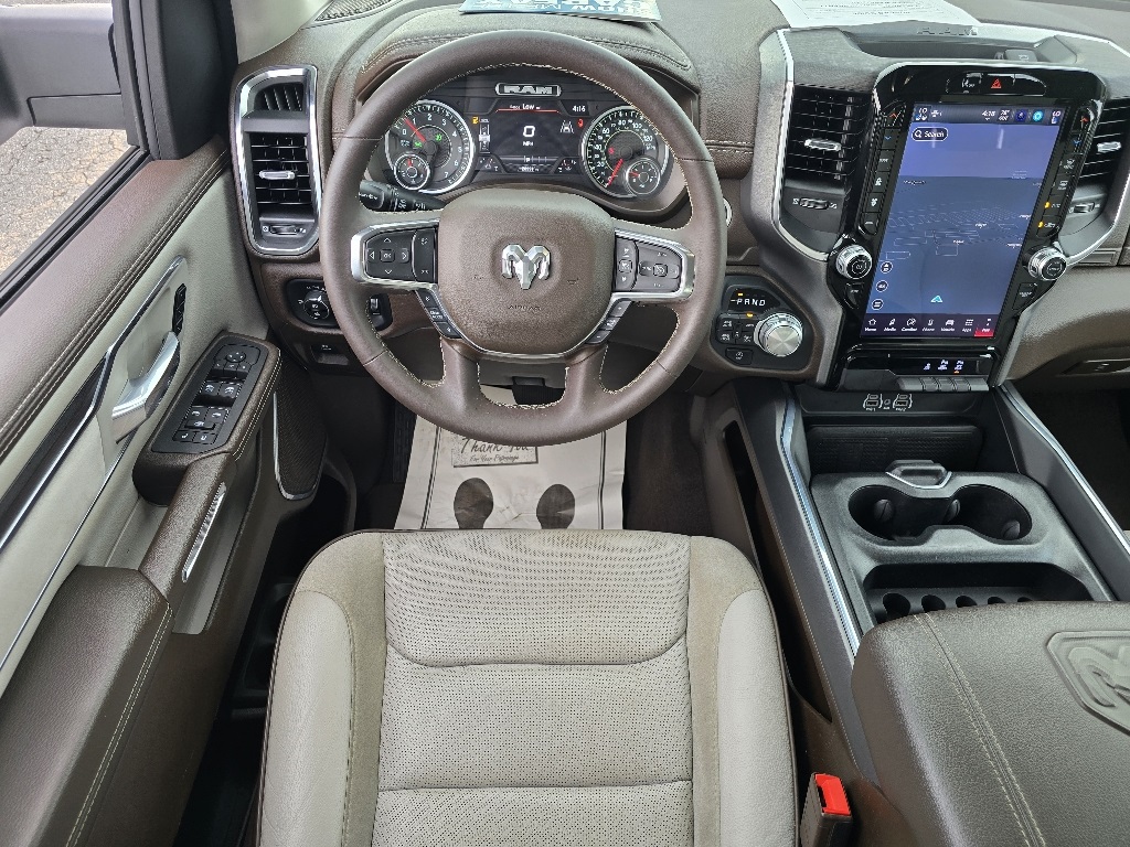 2025 Ram 1500 Laramie photo 3