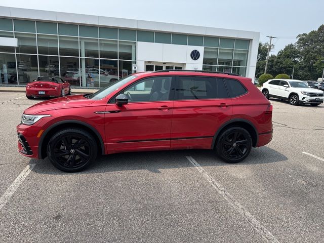 2024 Volkswagen Tiguan SE R-Line Black photo 2