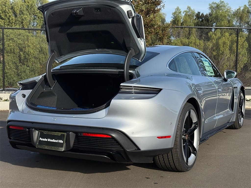 2025 Porsche Taycan 4S photo 34