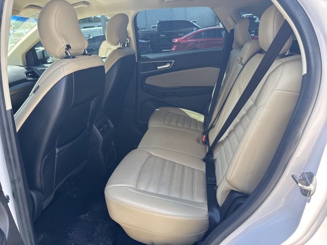 2017 Ford Edge SEL photo 21