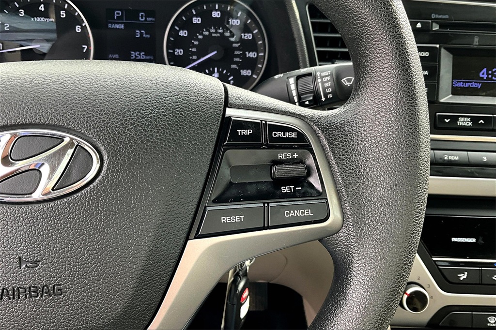 2017 Hyundai Elantra SE photo 19