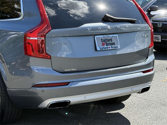 2020 Volvo XC90 T6 Momentum photo 10