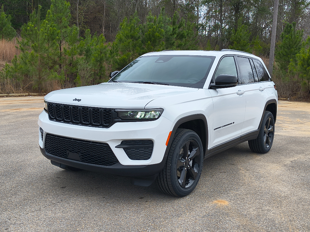2025 Jeep Grand Cherokee Altitude's photo