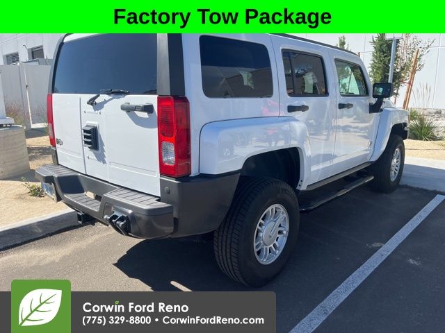 2009 Hummer H3 Base photo 4