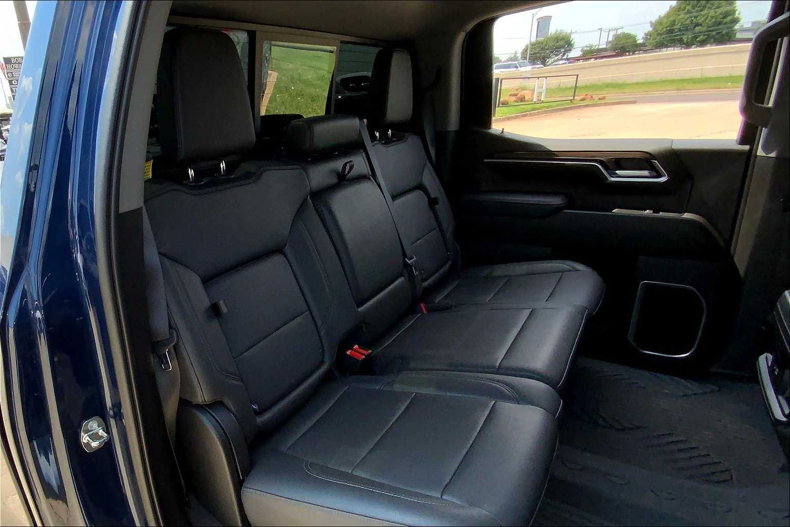 2022 Chevrolet Silverado 1500 RST photo 17