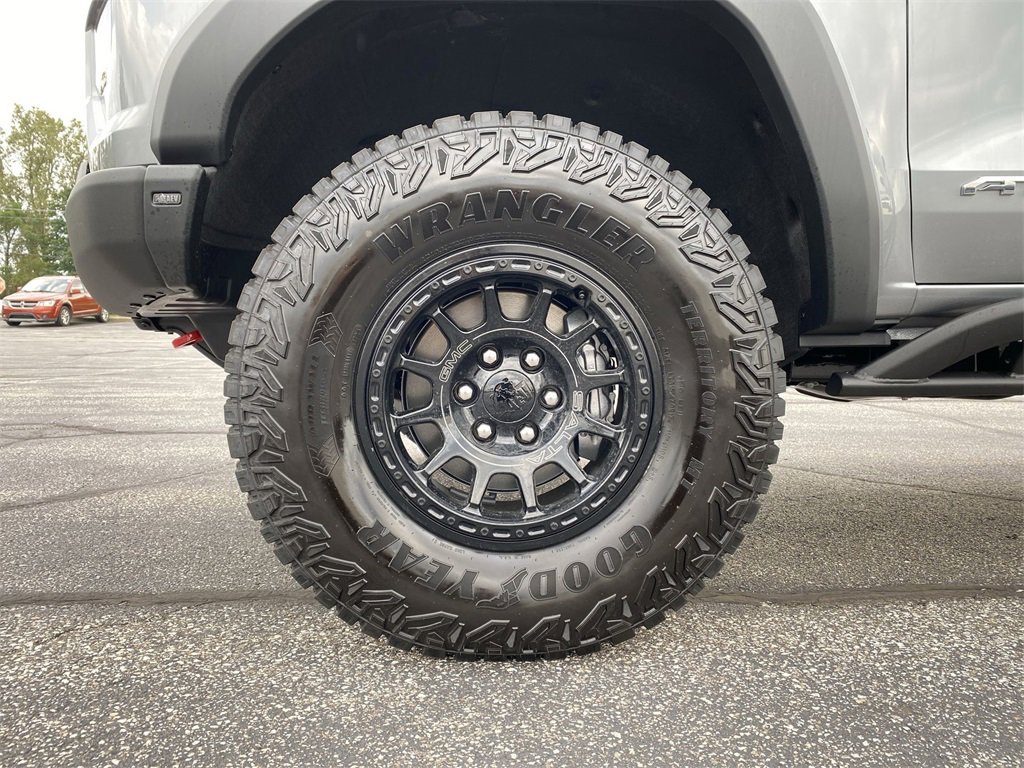 2024 Gmc Canyon AT4X photo 10