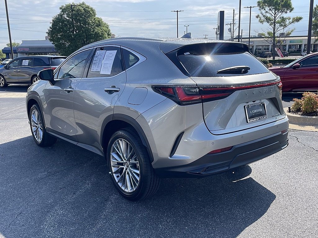 2025 Lexus NX 350h Premium photo 4