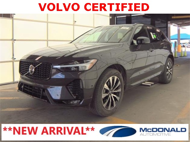 2025 Volvo XC60 Plus's photo