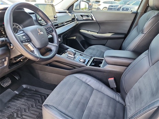 2022 Mitsubishi Outlander SE photo 12