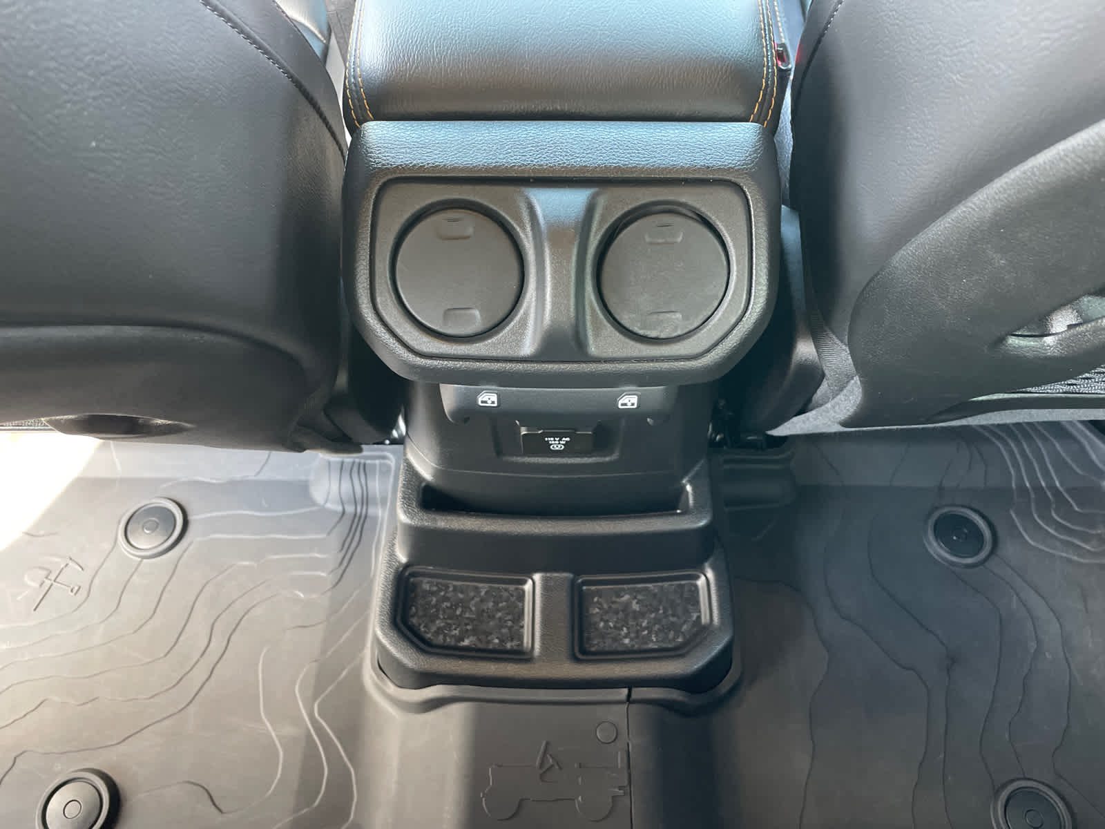 2024 Jeep Wrangler 4xe Sahara photo 12
