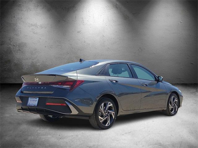 2025 Hyundai Elantra SEL Sport photo 4