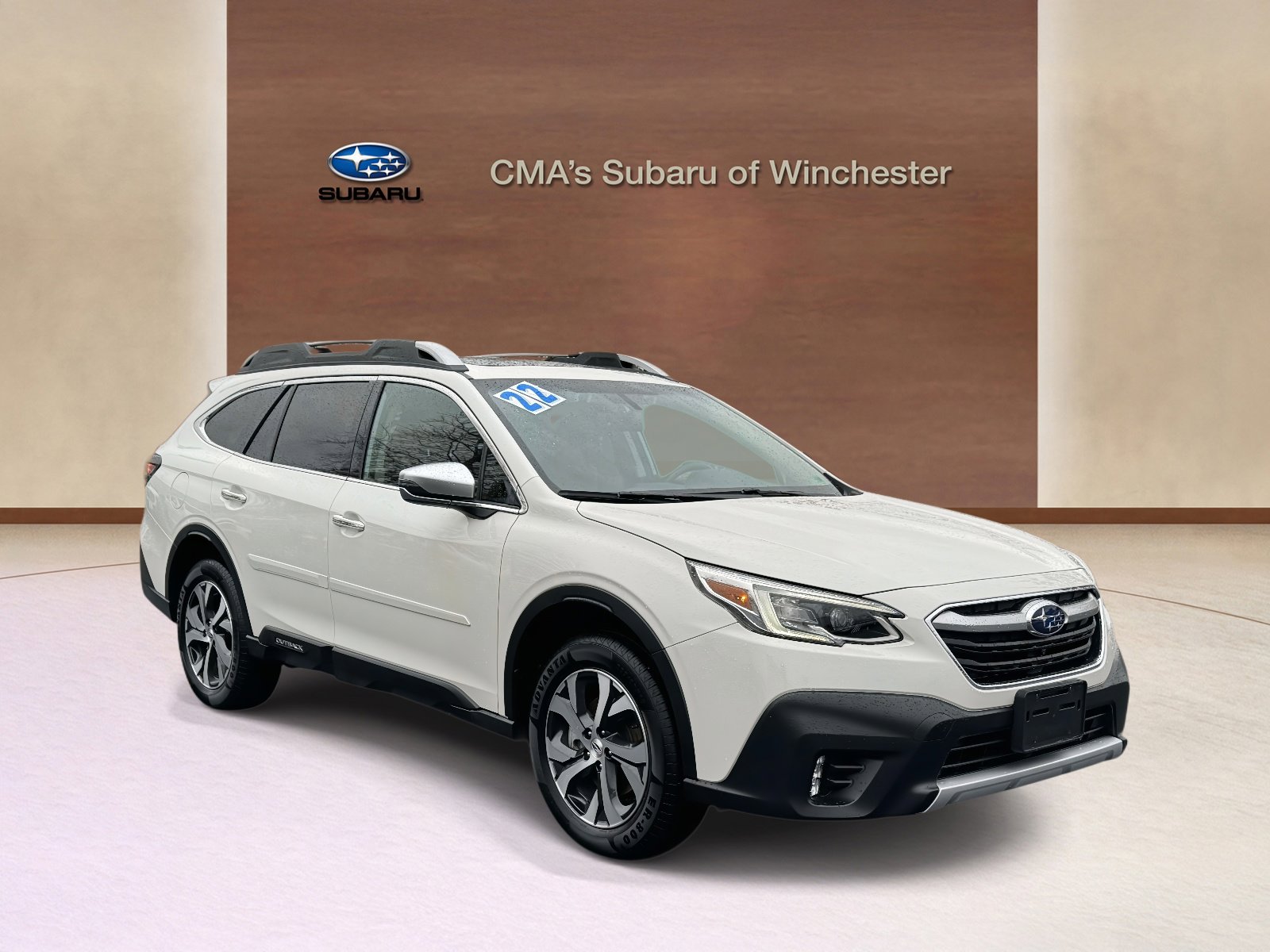 2022 Subaru Outback Touring's photo