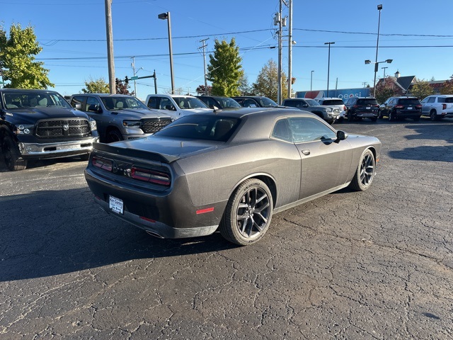 2019 Dodge Challenger GT photo 3