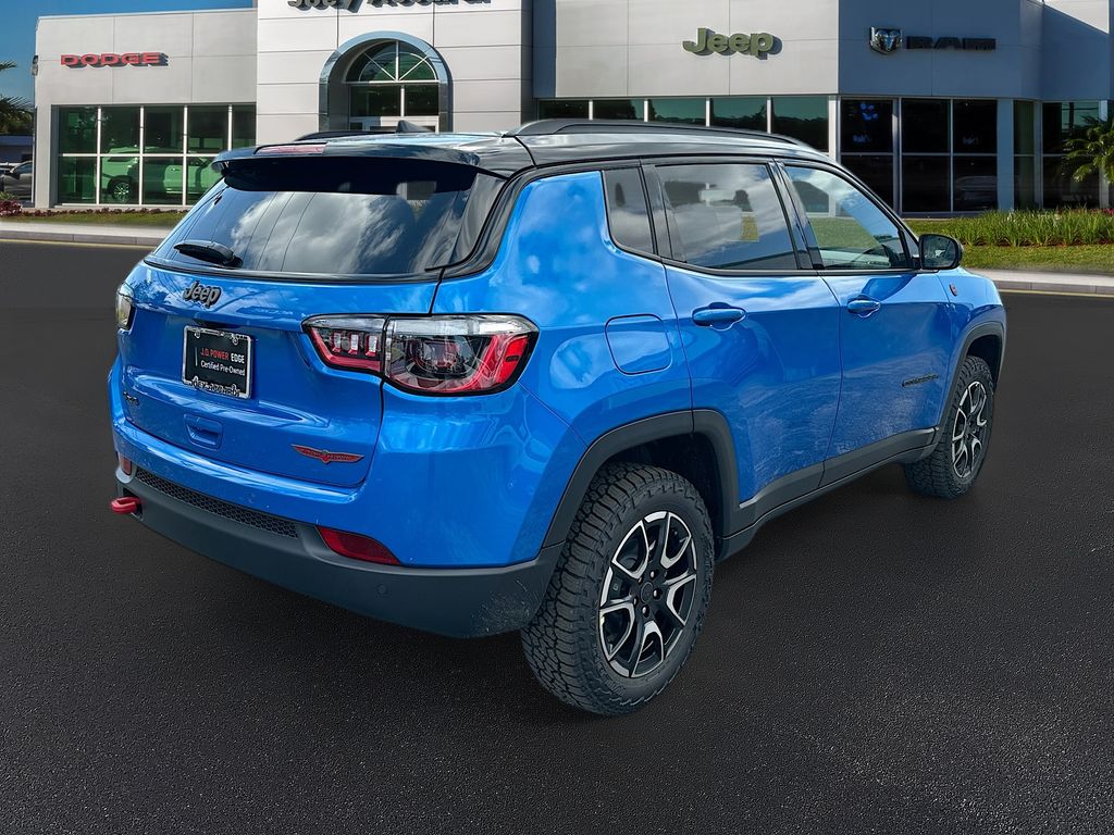 2026 Jeep Compass Trailhawk photo 4