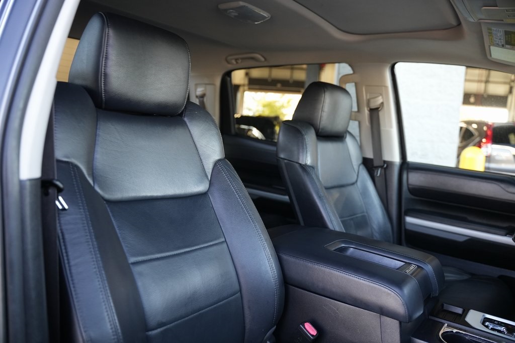 2017 Toyota Tundra Limited photo 17