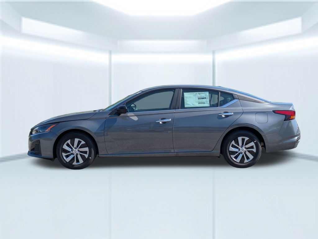 2025 Nissan Altima 2.5 S photo 2