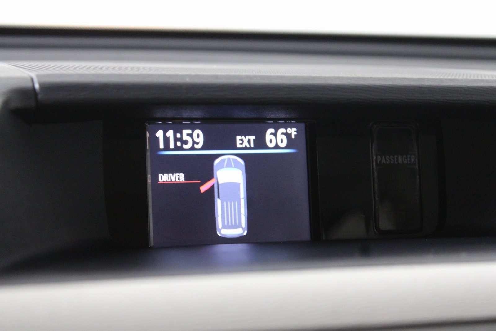 2013 Toyota Sienna LE photo 3