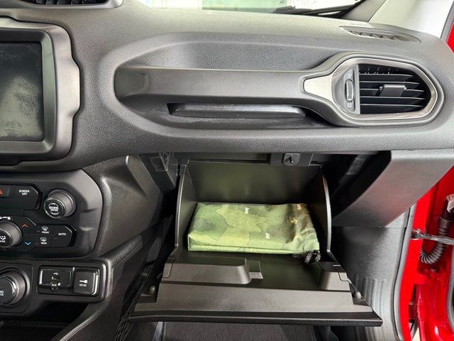 2019 Jeep Renegade Limited photo 33