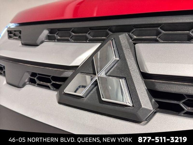 2025 Mitsubishi Outlander Sport ES photo 9