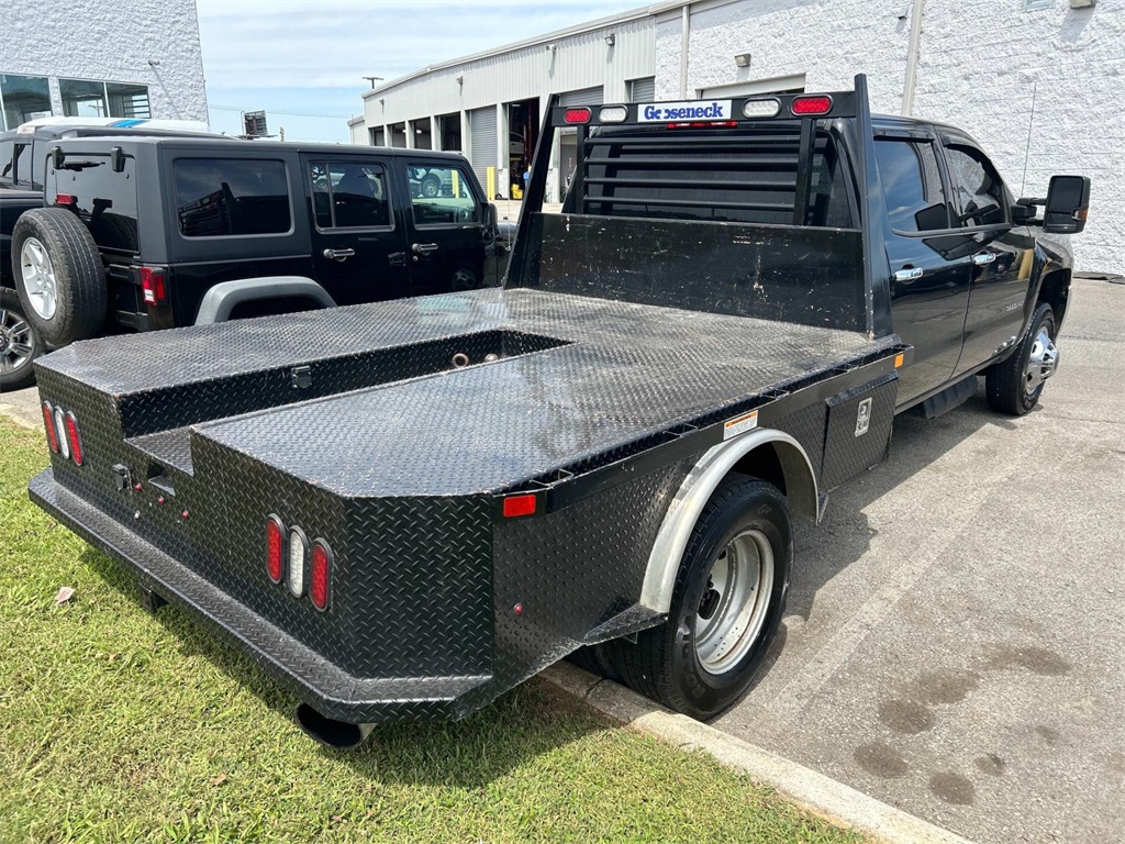 2017 Chevrolet Silverado 3500HD Work Truck photo 2
