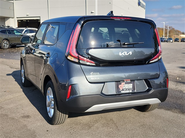 2025 Kia Soul LX photo 3