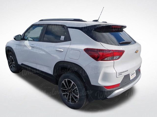 2025 Chevrolet Trailblazer LT photo 3