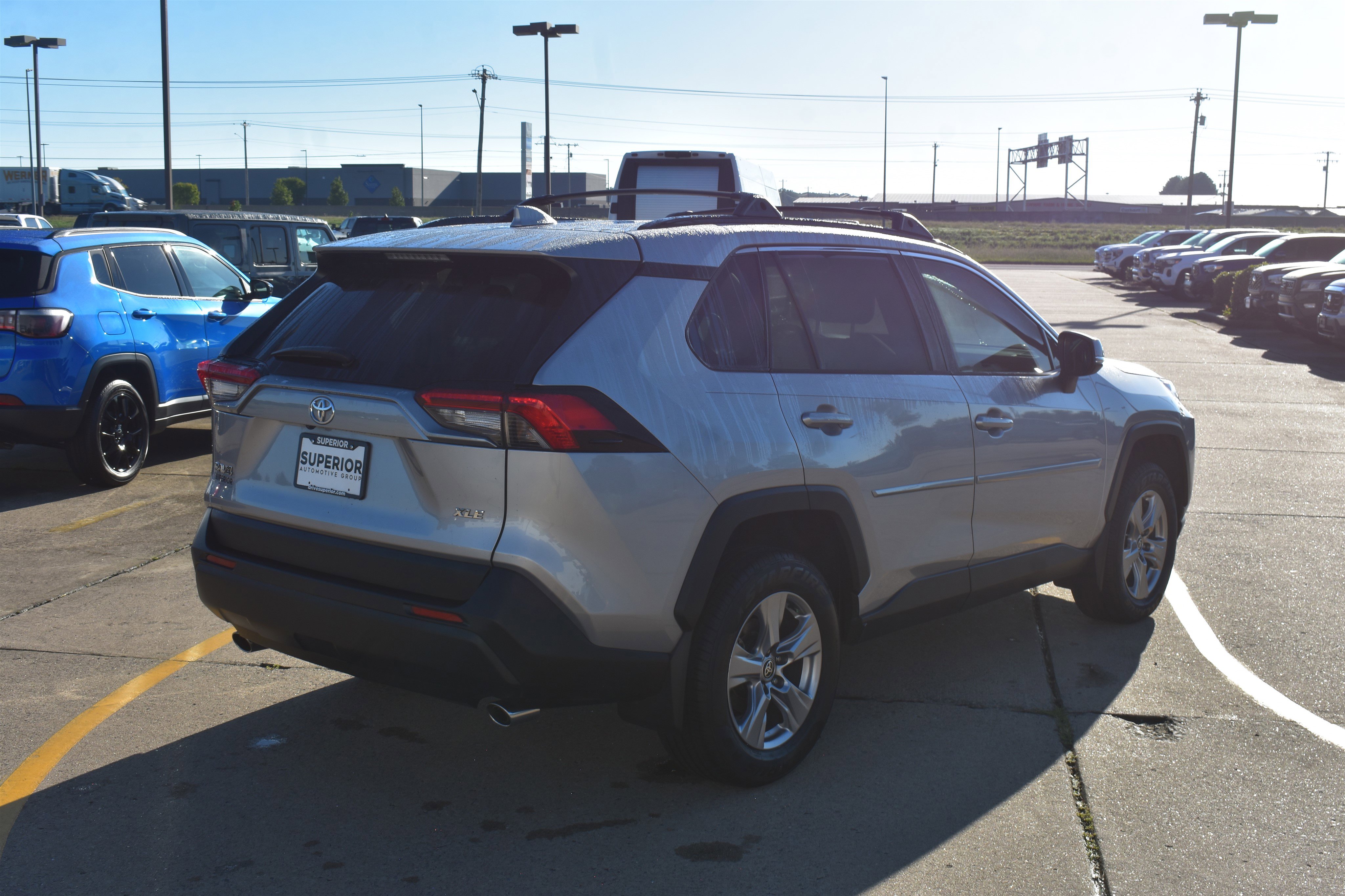 2023 Toyota RAV4 XLE photo 2
