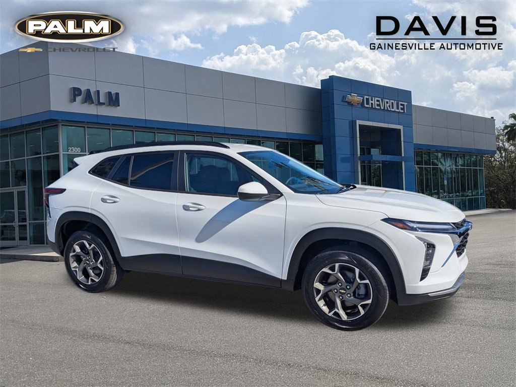 2026 Chevrolet Trax LT's photo