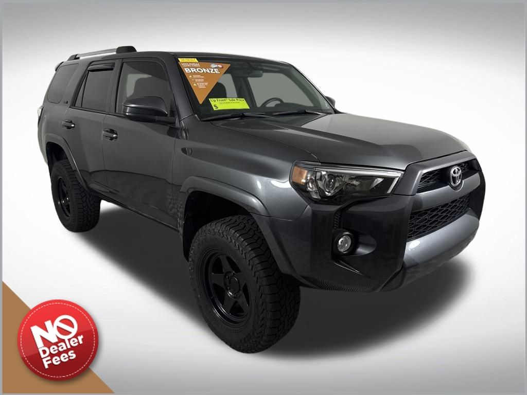2019 Toyota 4Runner SR5's photo
