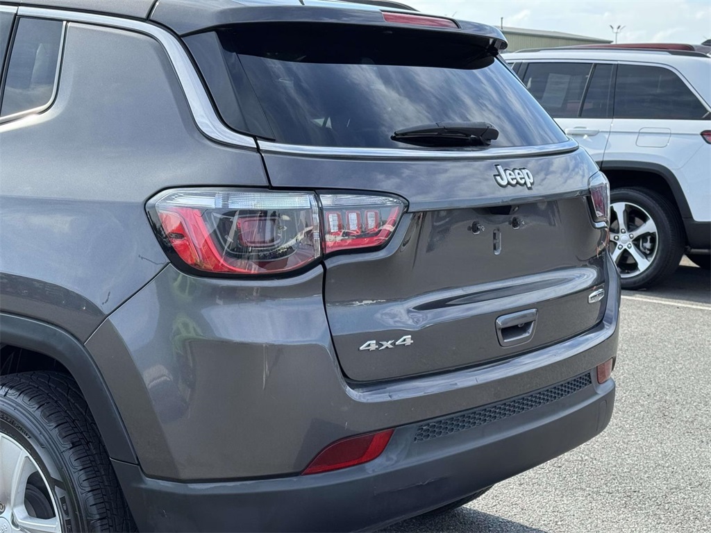 2022 Jeep Compass Latitude photo 10