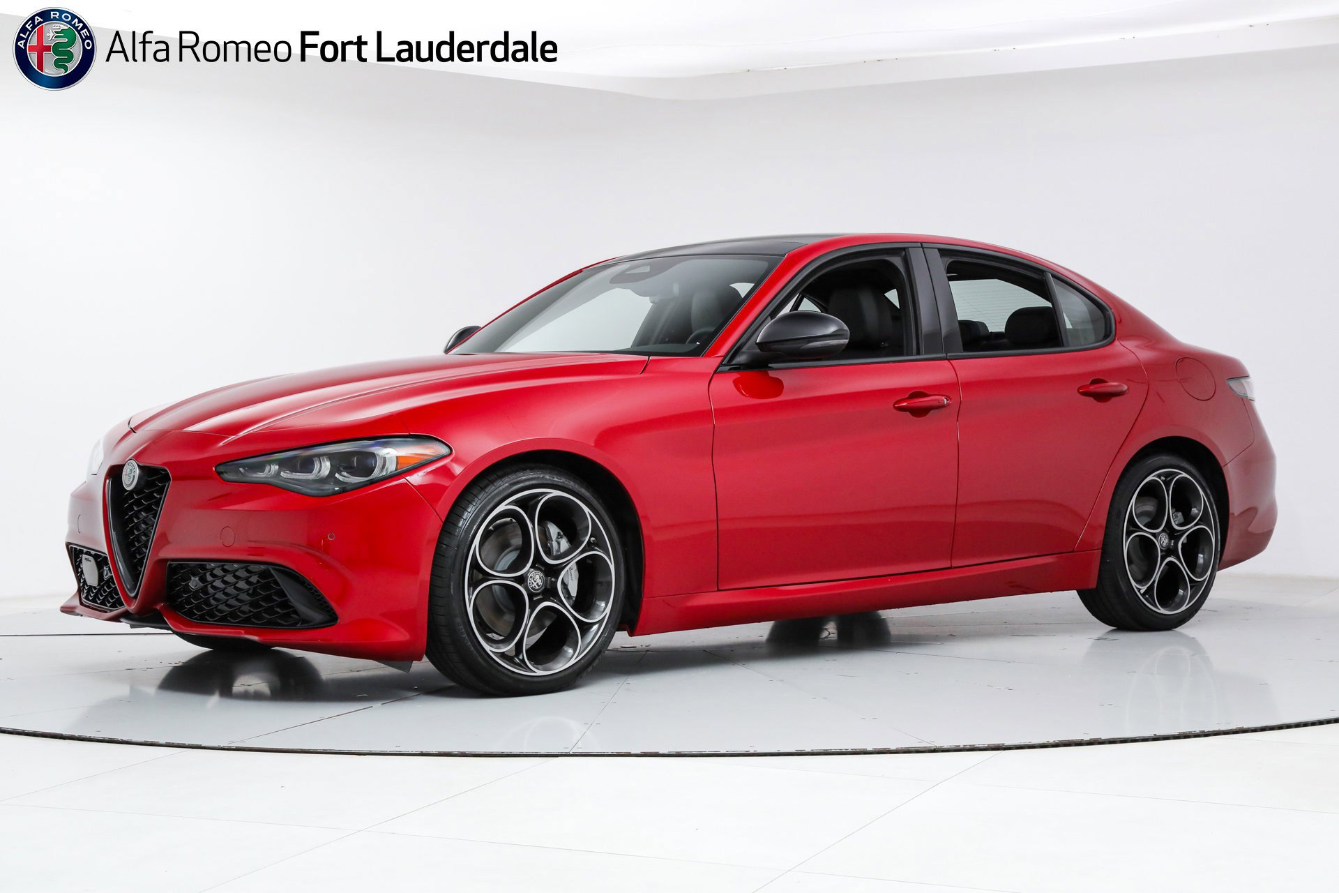 2025 Alfa Romeo Giulia Base's photo