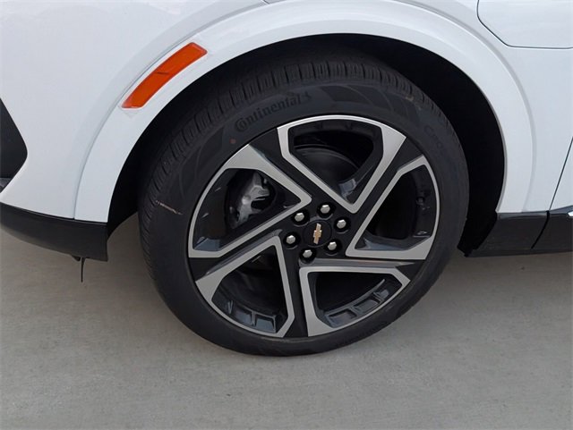 2026 Chevrolet Equinox EV 1LT photo 2