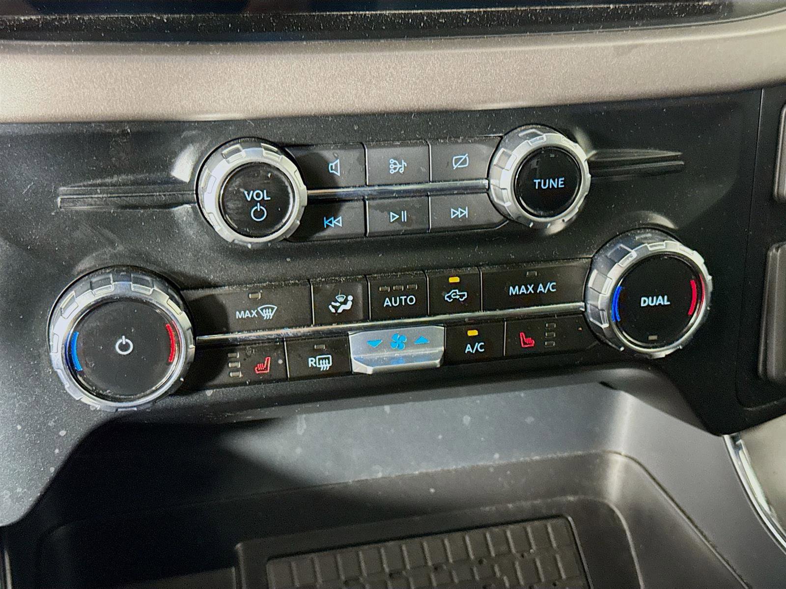2024 Ford F-150 XLT photo 16