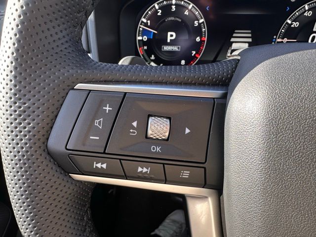 2024 Mitsubishi Outlander photo 27