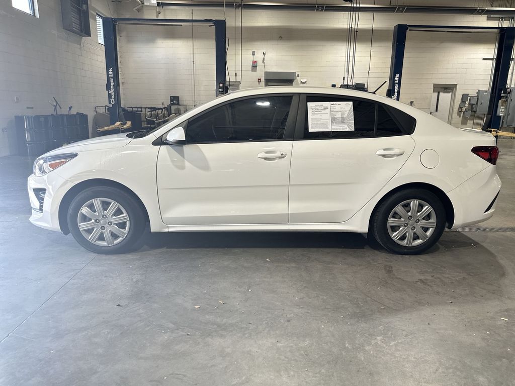 2022 Kia Rio S photo 3