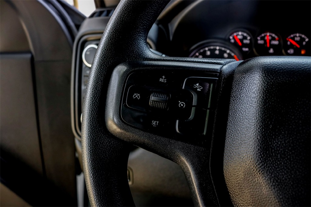 2023 Chevrolet Silverado 1500 Custom photo 18