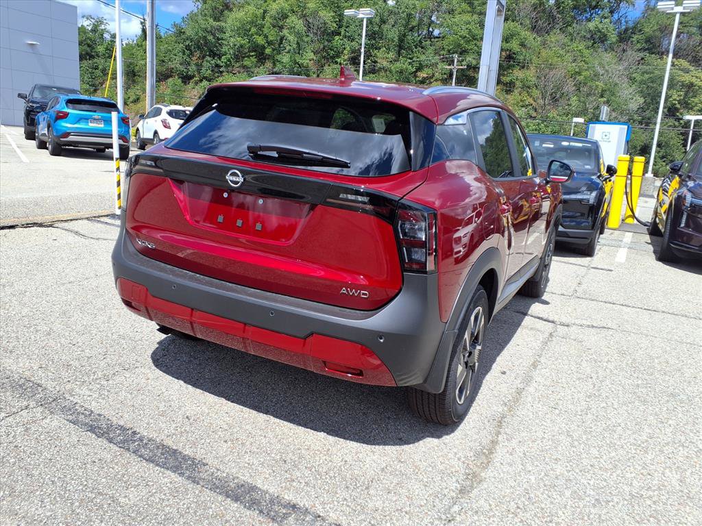 2025 Nissan Kicks SV photo 2