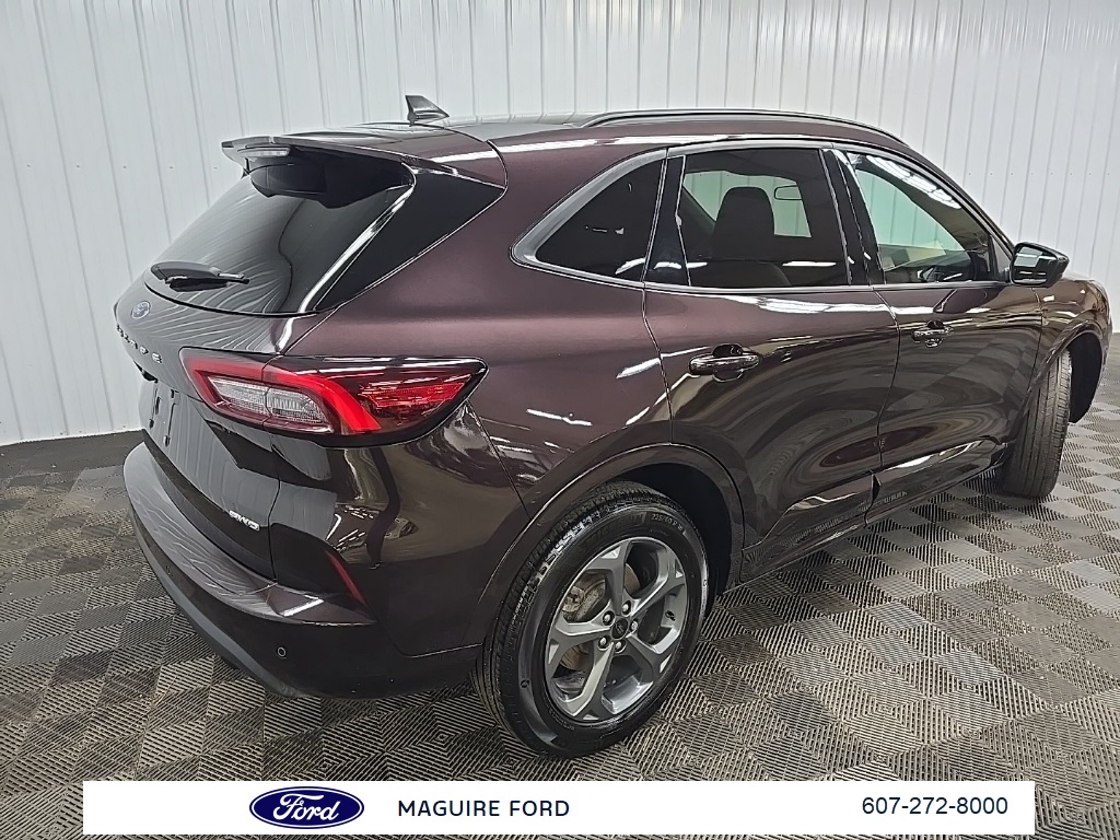 2023 Ford Escape ST-Line Select photo 11