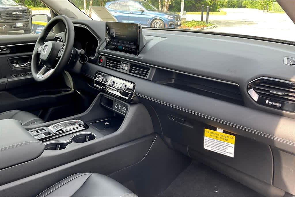 2025 Honda Pilot Touring photo 9