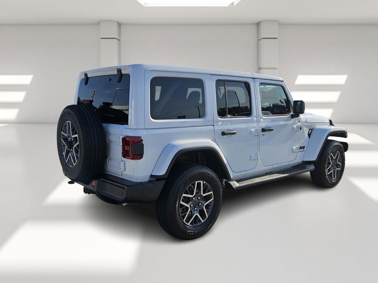 2025 Jeep Wrangler Sahara photo 5