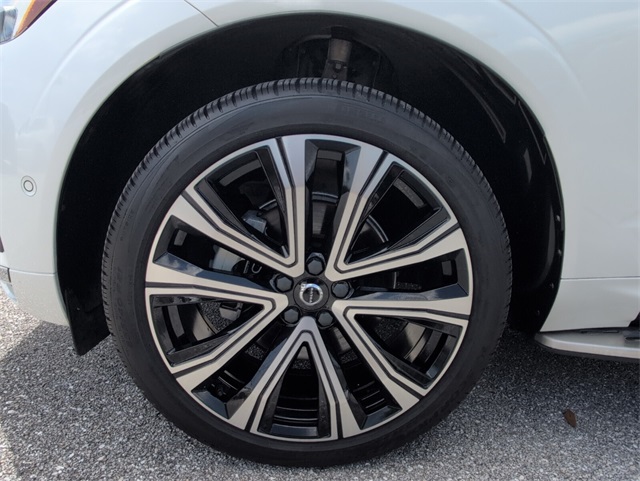 2023 Volvo XC60 B5 Ultimate photo 19