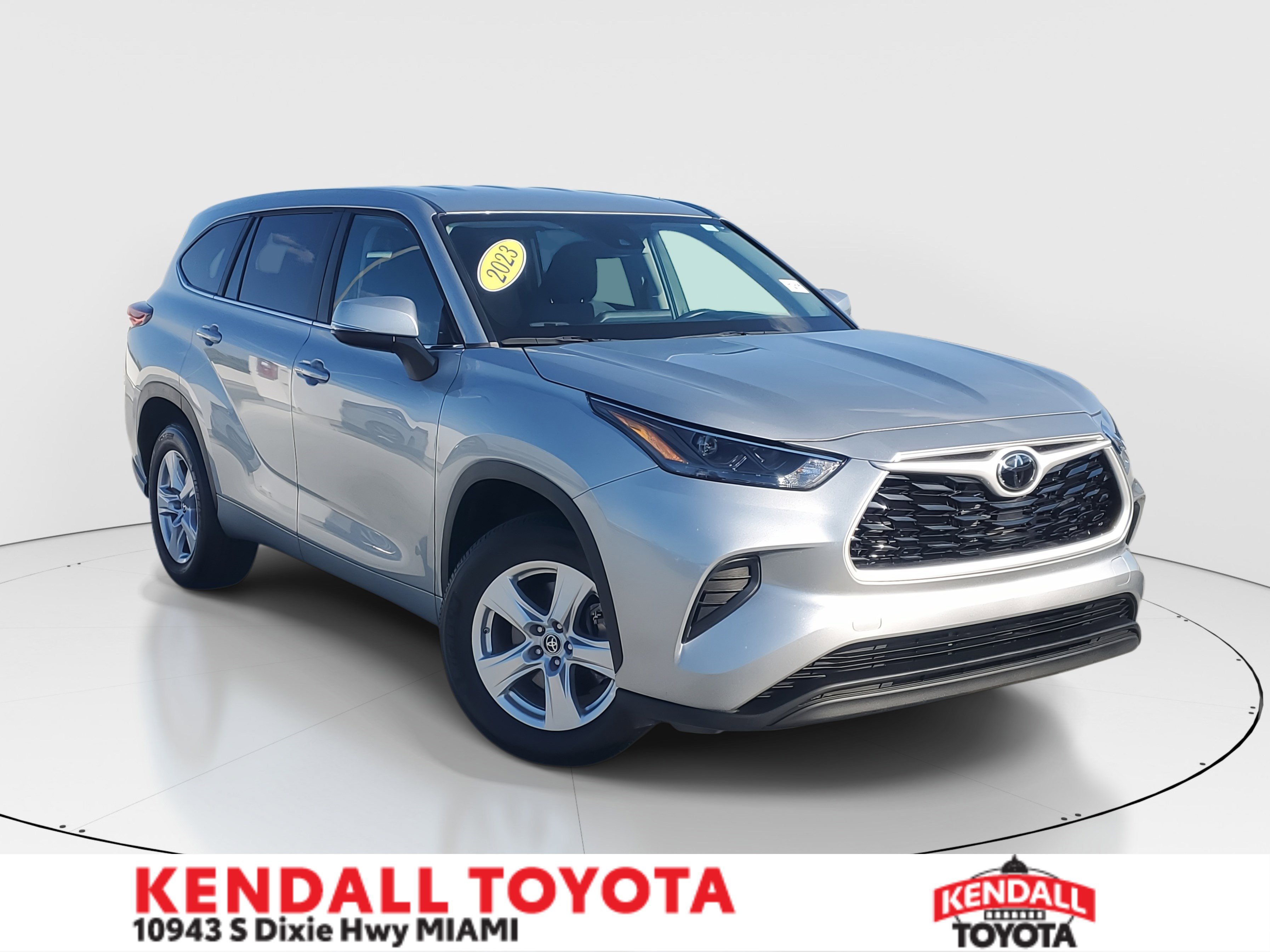 2023 Toyota Highlander L's photo