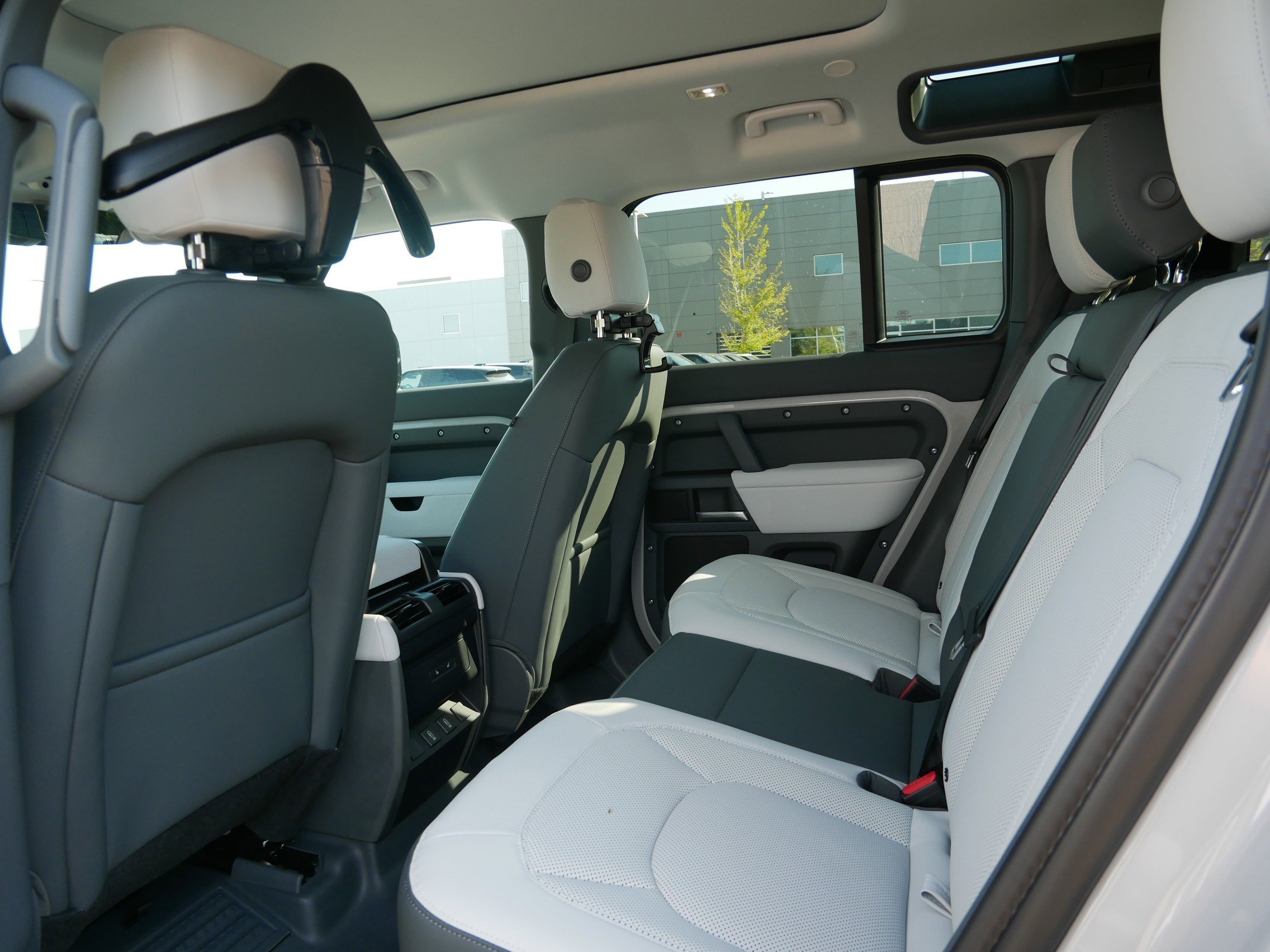 2026 Land Rover Defender 110 S photo 3